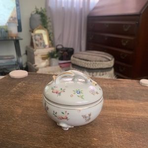 Trinket box